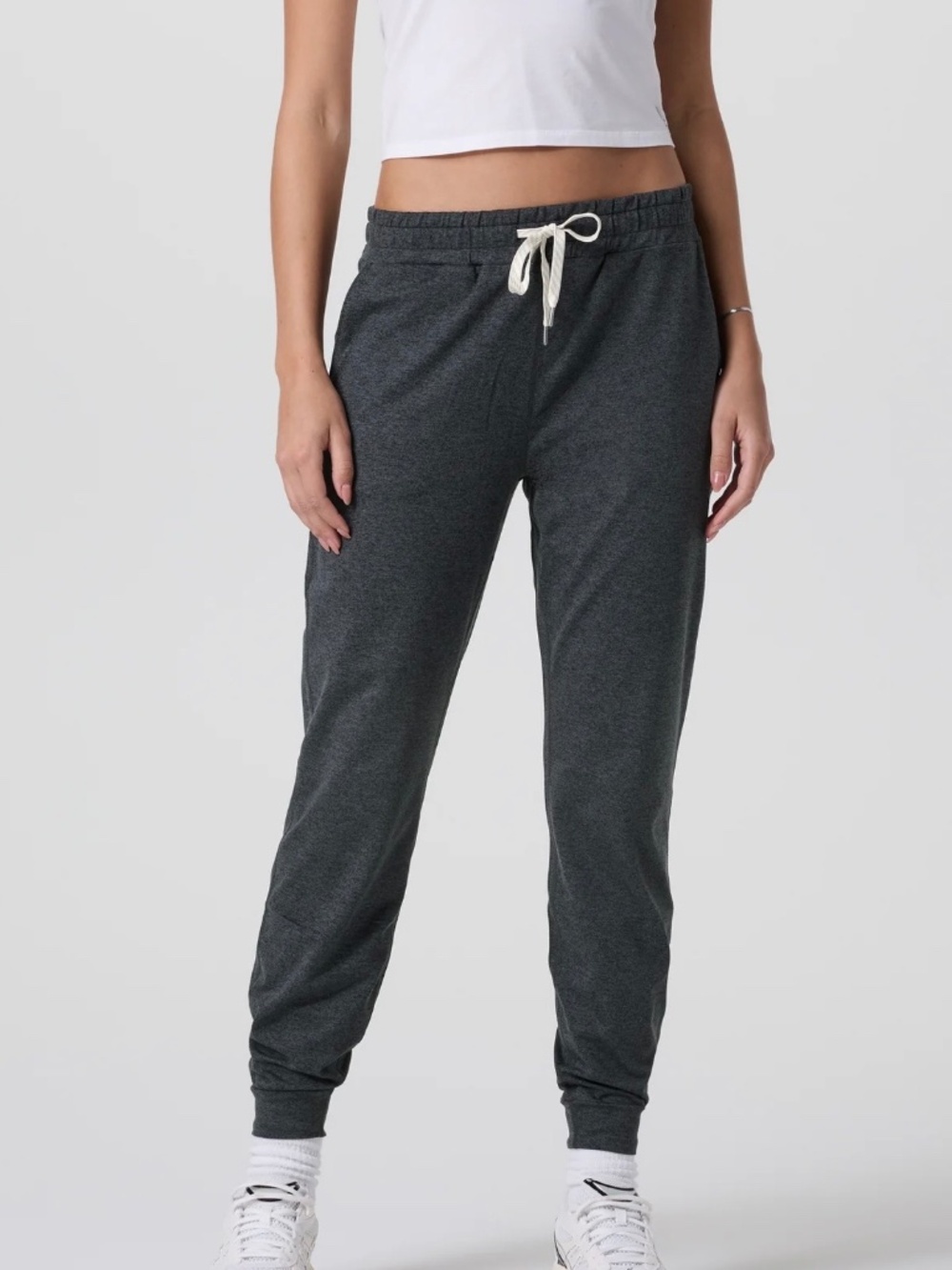 Vuori Women’s Charcoal Heather Performance Joggers Large Athleisure